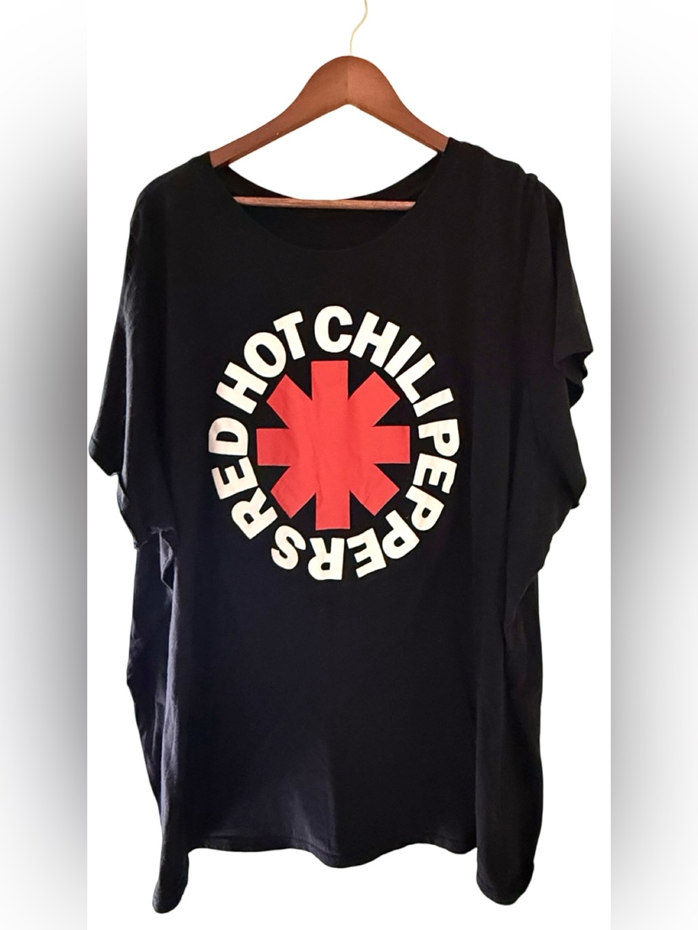 Torrid, Red Hot Chili Peppers, Classic Fit Cotton Tee (Size 6)